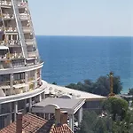 аркадия Gagarin Plaza первая линия моря без комиссии Apartment *